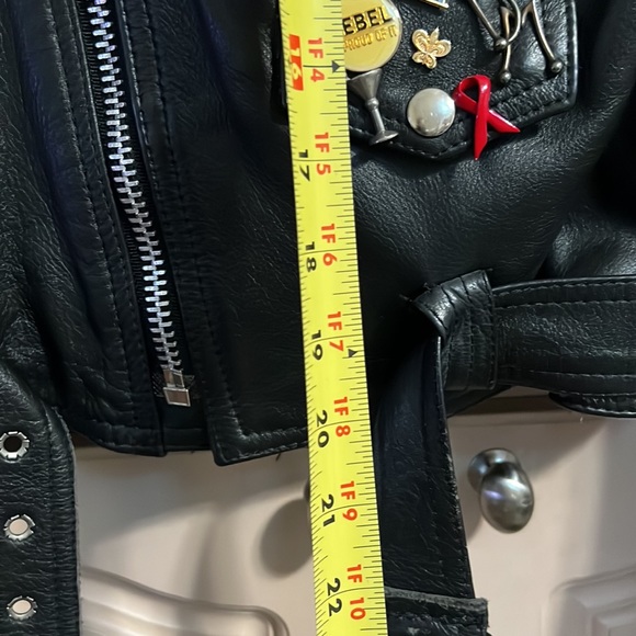 Motorcycle Jacket🖤 🔥 - Picture 7 of 9